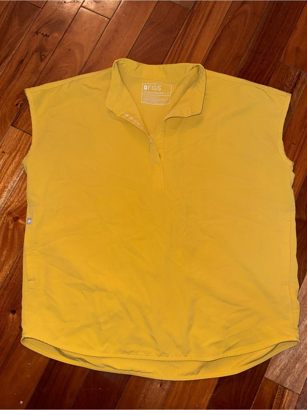 FIGS Gold Scrub Top